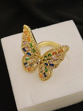 Anillo de Mariposa Ajustable Dorado