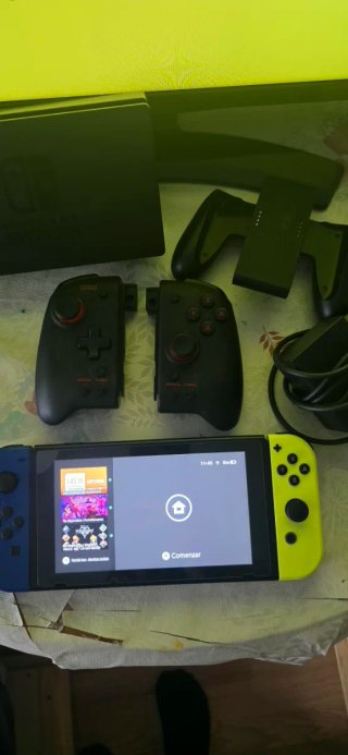 Nintendo Switch Azul y Verde