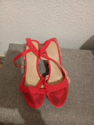 Sandalias de tacón rojas