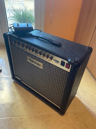Marshall DSL40C Vintage – 40W a válvulas + pedal