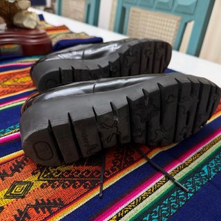 Zapatos Wonders charol negros