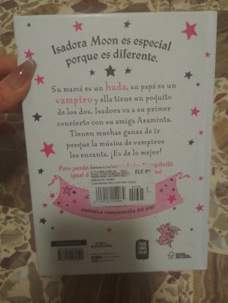 4 libros de Isadora Moon