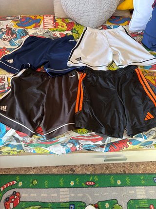 4 Pantalones Cortos Adidas Talla 140