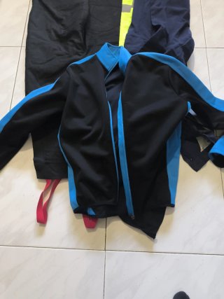 Set de 8 Prendas de Ropa de Trabajo