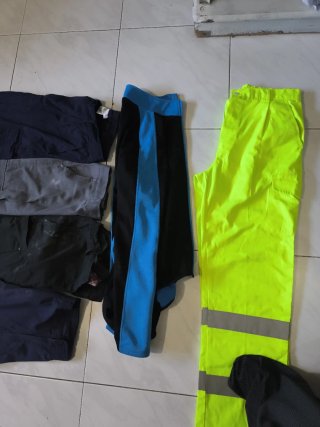 Set de 8 Prendas de Ropa de Trabajo