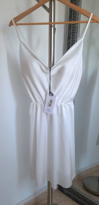 Vestido blanco de verano. Nuevo sin estrenar y con