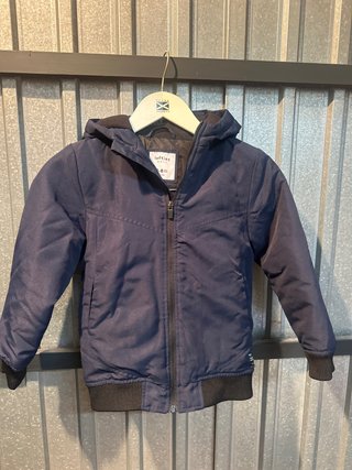 Chaqueta Azul Lefties Talla 7-8 solo un uso