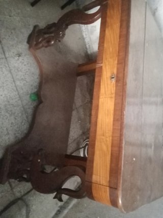 Mueble Antiguo de Madera