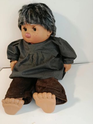 Muñeco abuelo tipo Bambo chupa dedo.Dificil!!