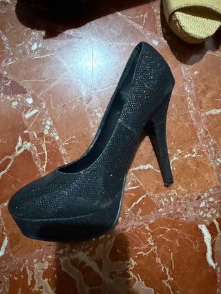 Botines tacón beige con hebillas