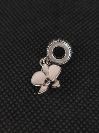 Charm plata 925Orquidea Blanca Pandora051-03-00731