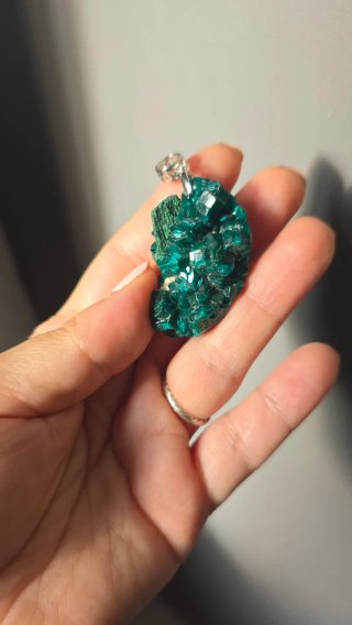 Colgante de Dioptasa de Namibia