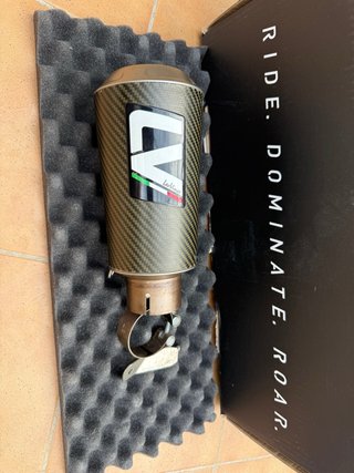 Escape LeoVince para Yamaha MT-10