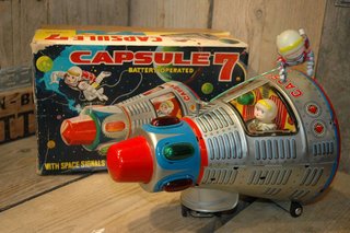 Caja Vacía Nave Espacial CAPSULE 7-REPRODUCCION