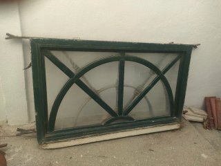 Ventana aluminio con reja hierro