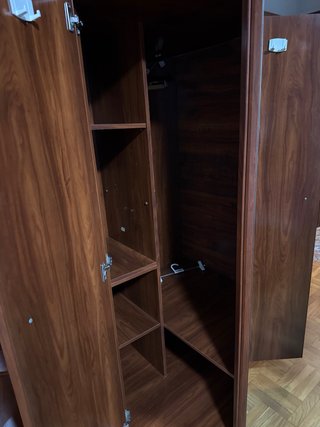 Armario de Madera con Espejo