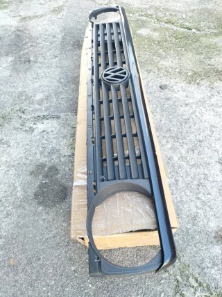 Parrilla Mono Faro Volkswagen Golf MK2 con pestaña
