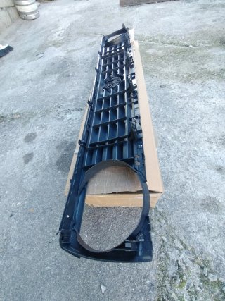 Parrilla Mono Faro Volkswagen Golf MK2 con pestaña