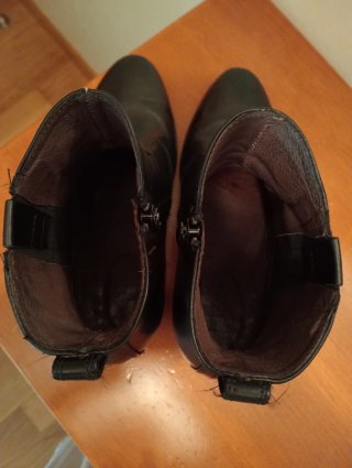 Botines de piel negros