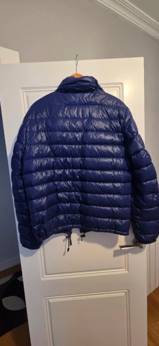 Plumas azul hombre