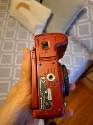 Lumix G1 roja – Micro 4/3 – Funciona perfectamente
