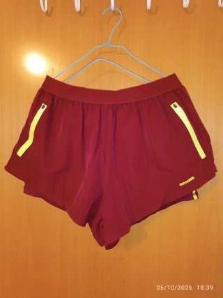 Pantalón Corto Deportivo Rojo