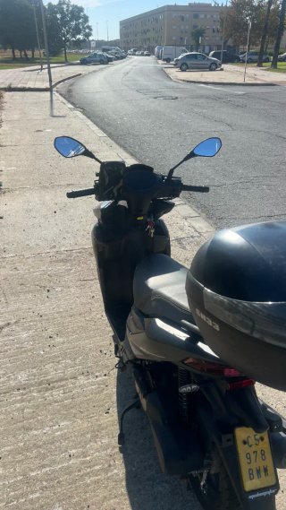 Moto Scooter Negra