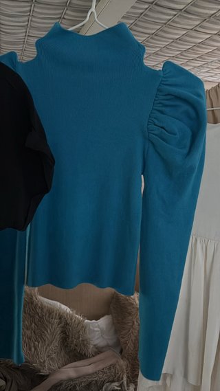 Lote de vestidos y. Monos y camisa de mujer y homb