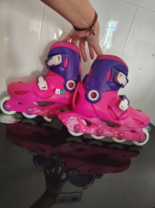 Patines en línea rosas y morados