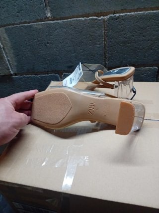 Sandalias Zara Beige Talla 38