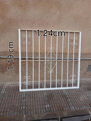 Reja de Seguridad Blanca 124x119 cm