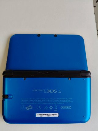Nintendo 3DS XL Azul con funda y cargador original
