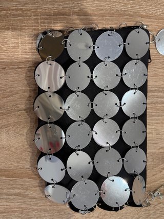 Bolso de fiesta con lentejuelas plateadas