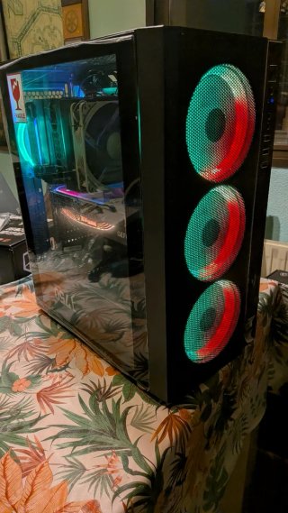 R5 5500X3D RTX 5060Ti 8Gb 32GB RAM 1Tb