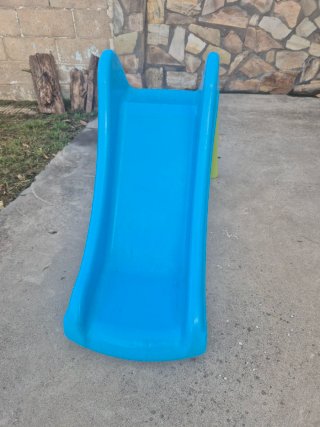Tobogán infantil azul y verde