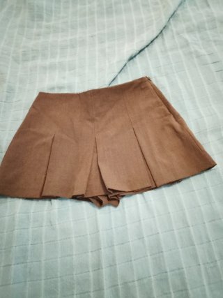 Falda short marrón
