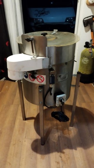 Máquina Peladora de Plantas
