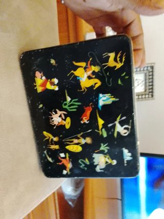 Lata antigua para colección