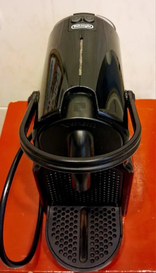 Macchina da caffè Nespresso De'Longhi nera