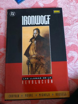 Iron Wolf Chaykin Moore Mignola Russell