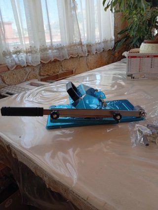 Affettatrice manuale per carne, salumi, pane ecc.