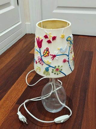Lámpara de mesa bordada cristal