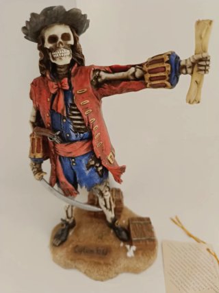 Capitano pirata scheletro resina