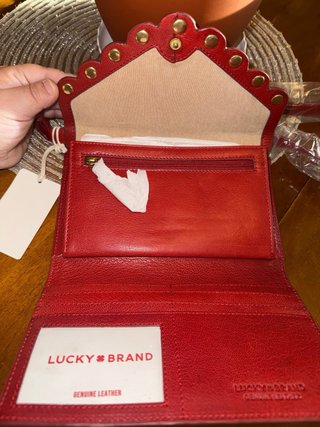Bolso monedero rojo nuevo con etiquetas