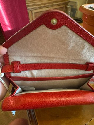 Bolso monedero rojo nuevo con etiquetas