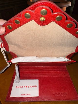 Bolso monedero rojo nuevo con etiquetas