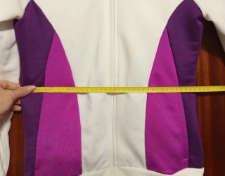 Chaqueta deportiva Adidas blanca y morada