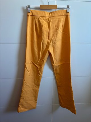 Pantalón Zara naranja