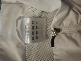 Chaqueta Adidas entretiempo TallaL entrega en mano
