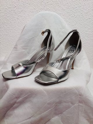 Conjunto CINK-ME fiesta zapatos y bolso plateado